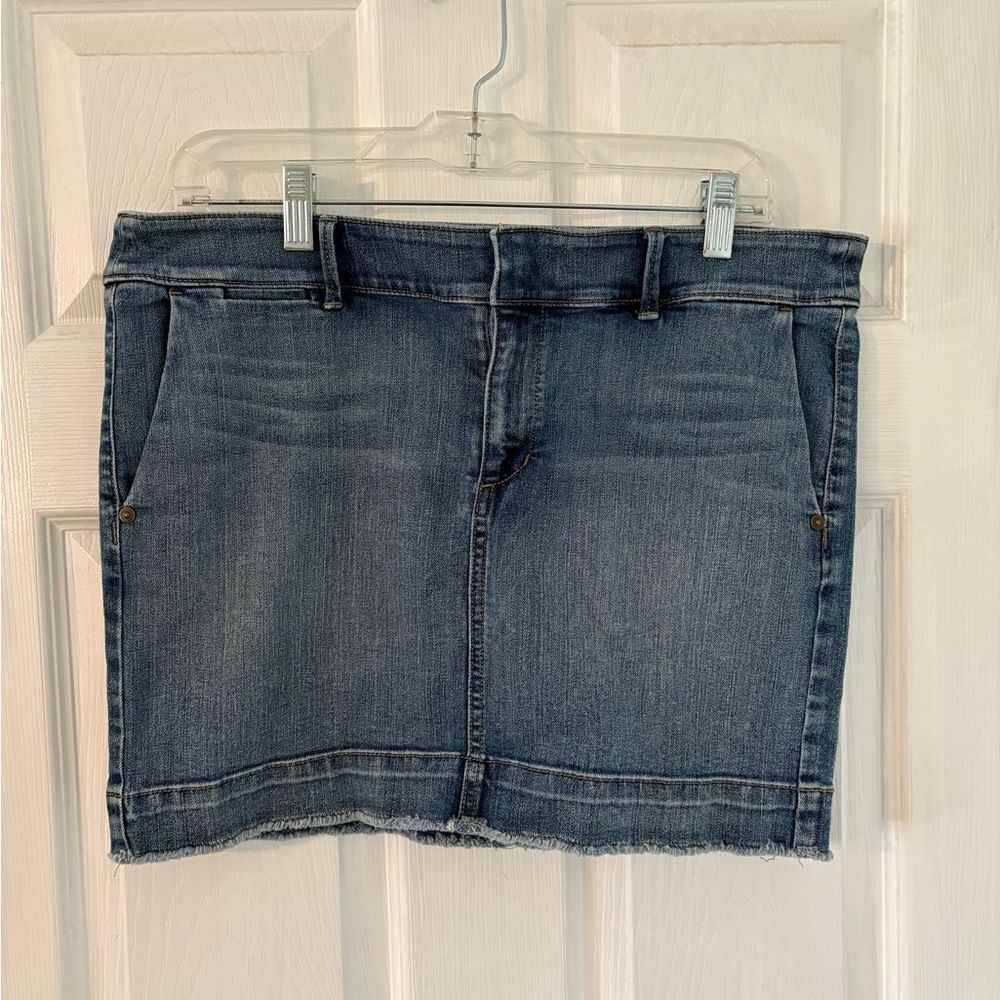 LOFT Denim Mini Skirt Y2K Raw Hem Size 6 - Picture 6 of 10